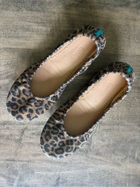 Tieks by Gavrieli Leopard Print Leather Ballet Flats / Size 6